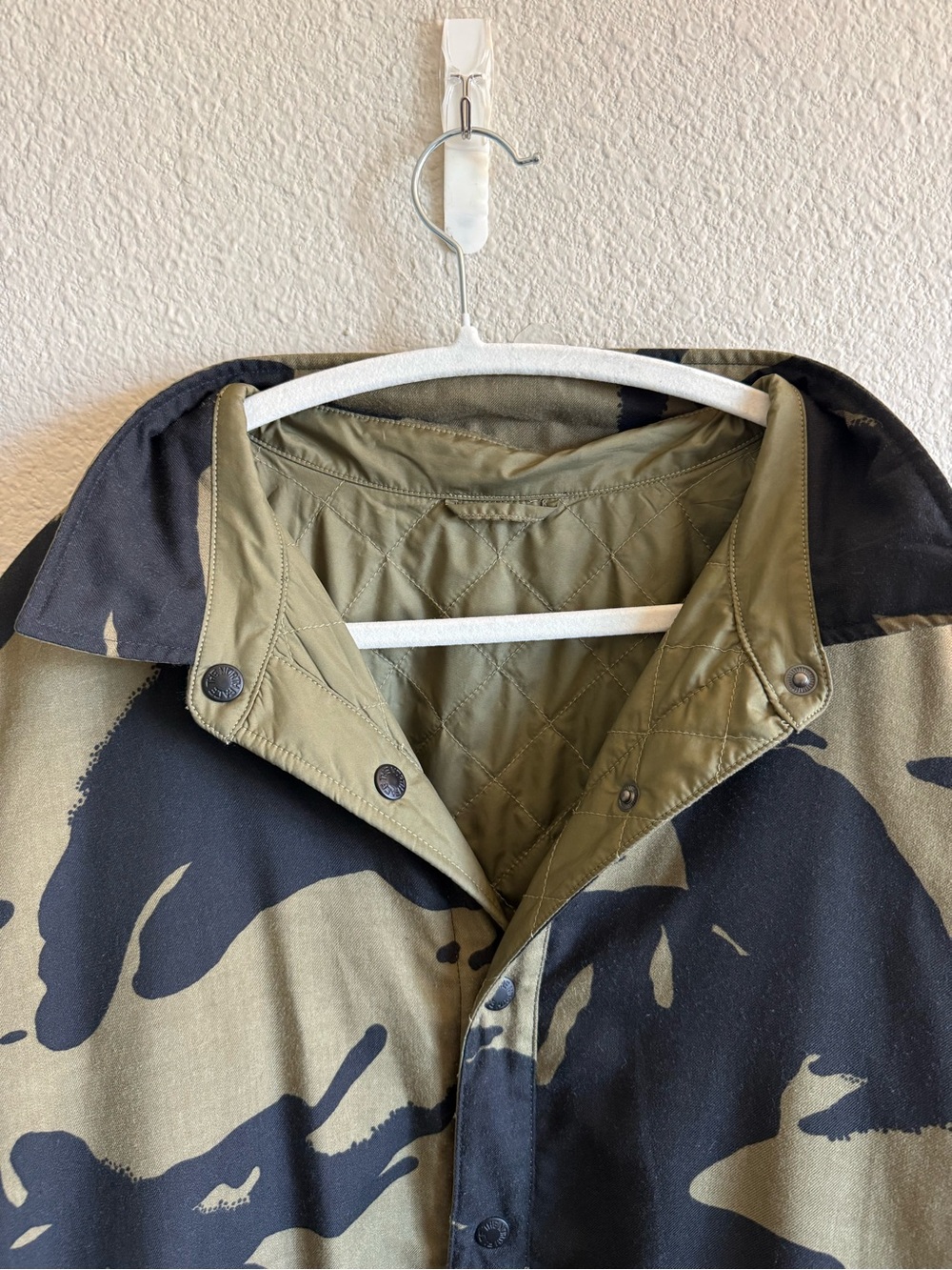 The North Face Men’s Quilted Olive Green Reversible Button Snap Jacket XL - Picture 10 of 12